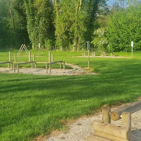 Alpstuga Du Parc Montreal Neuville-sur-Vannes