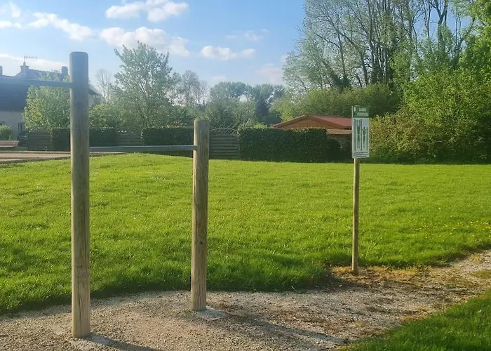 Du Parc Montreal Neuville-sur-Vannes